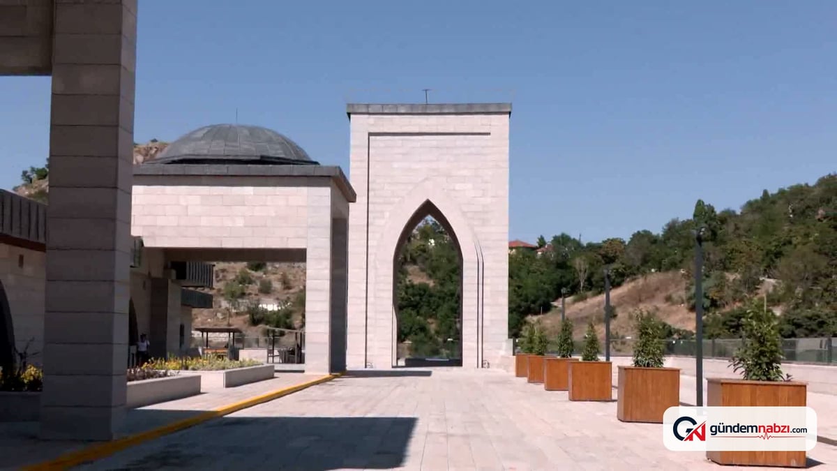 Ankara Büyükşehir Belediyesi, Ulus'ta dolmuşları modern merkezde topladı