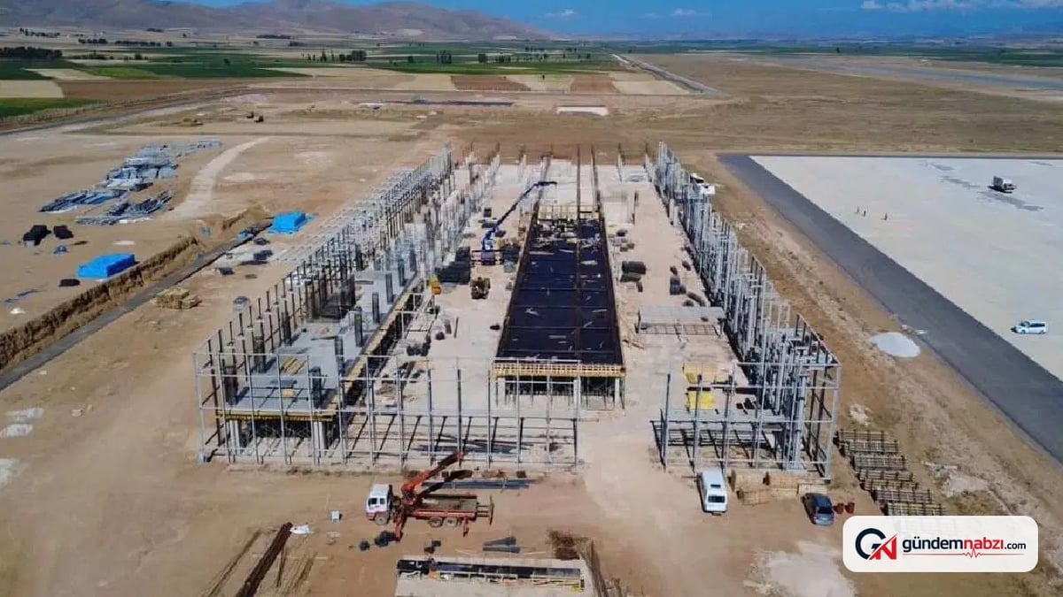 Bayburt-Gümüşhane Havalimanı inşaatında işçi 12 metreden düştü