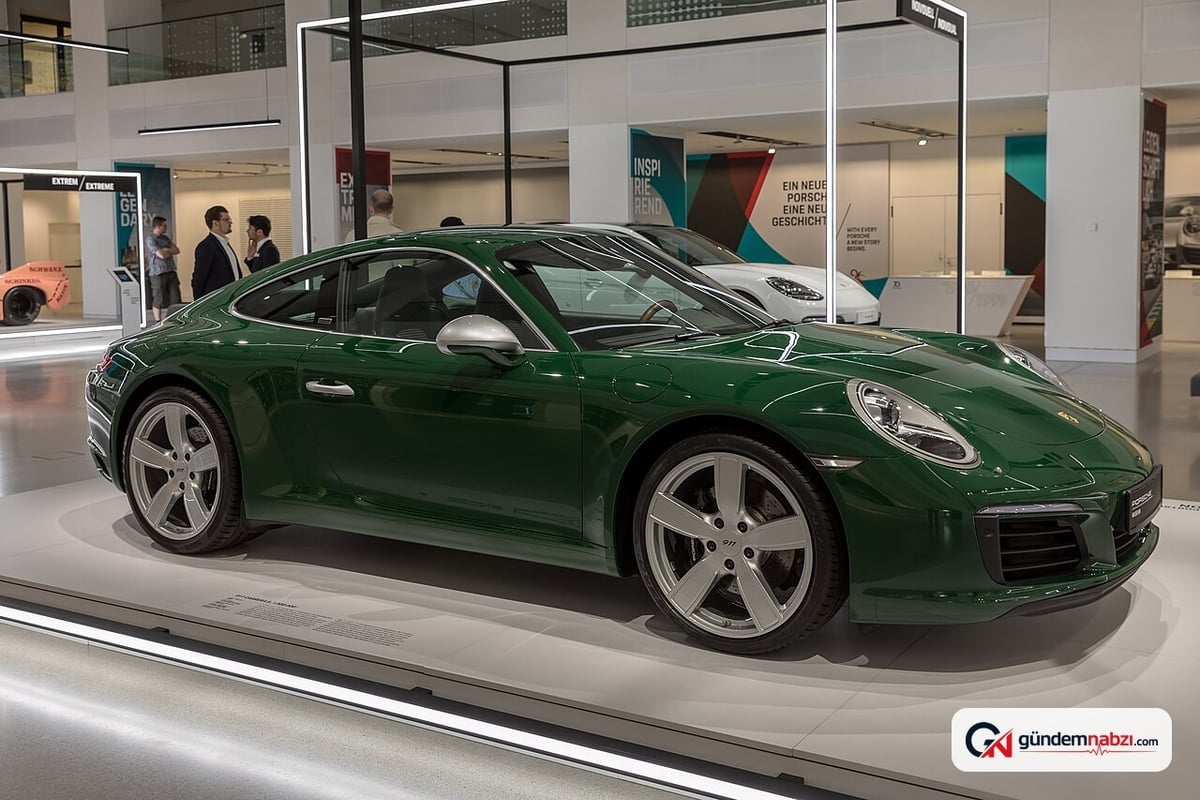Singer ve Louis Vuitton iş birliğiyle özel Porsche 911'ler tanıtıldı