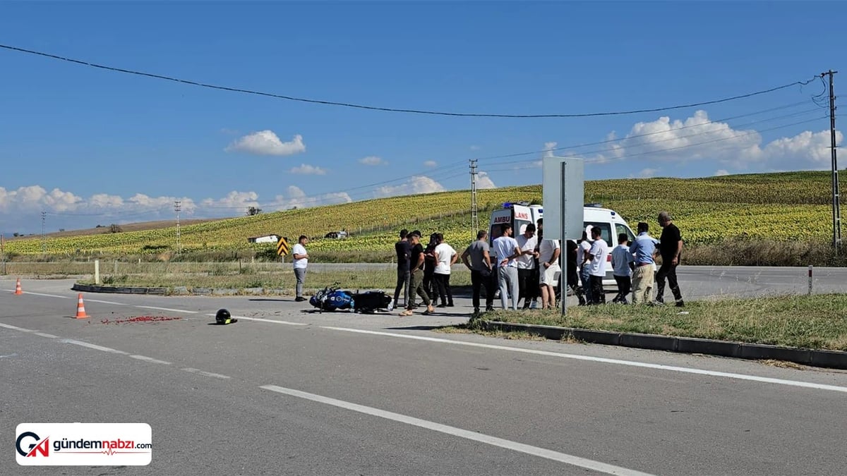 Samsun'un Vezirköprü ilçesinde motosiklet kazasında 3 kişi yaralandı
