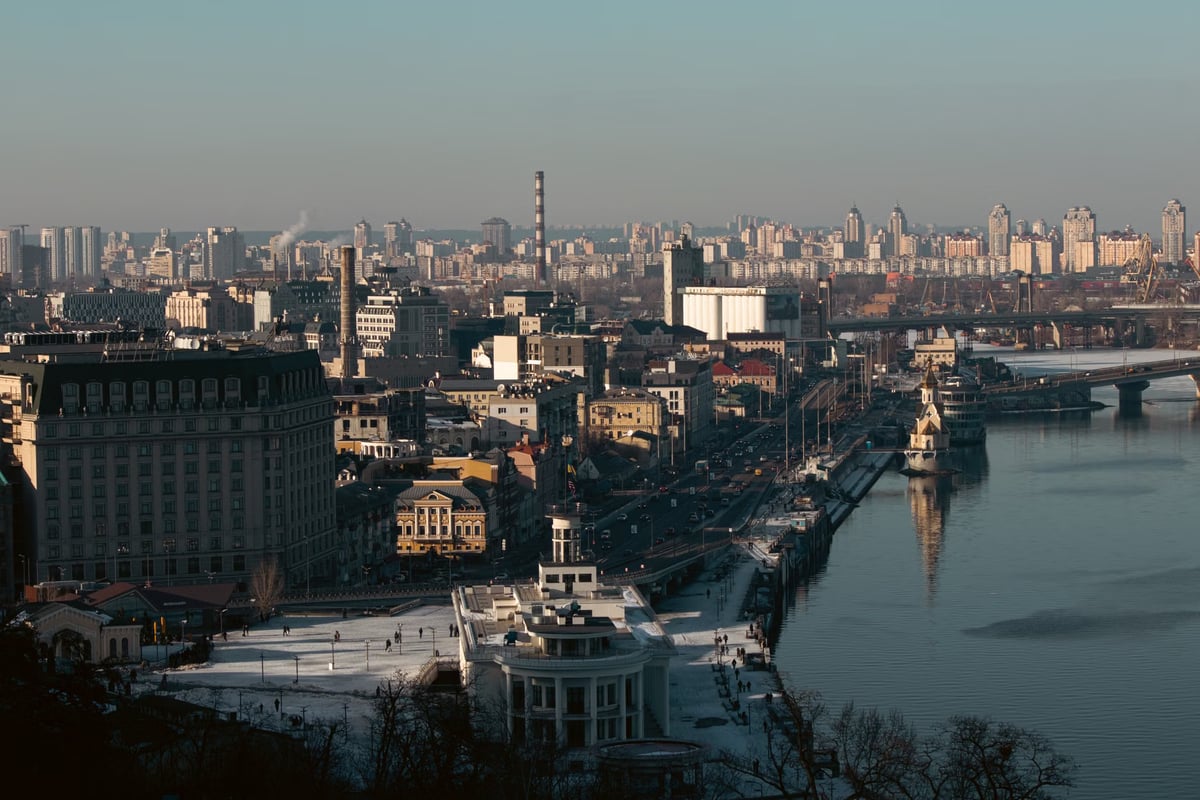 Rusya'dan Kiev'e yoğun saldırı: Askeri tesisler hedef alındı