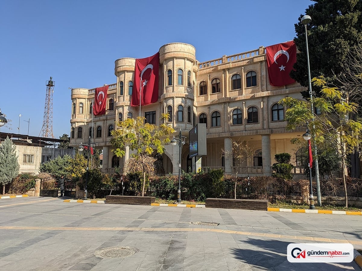 Mardin Nusaybin'de kadının başına yorgun mermi isabet etti