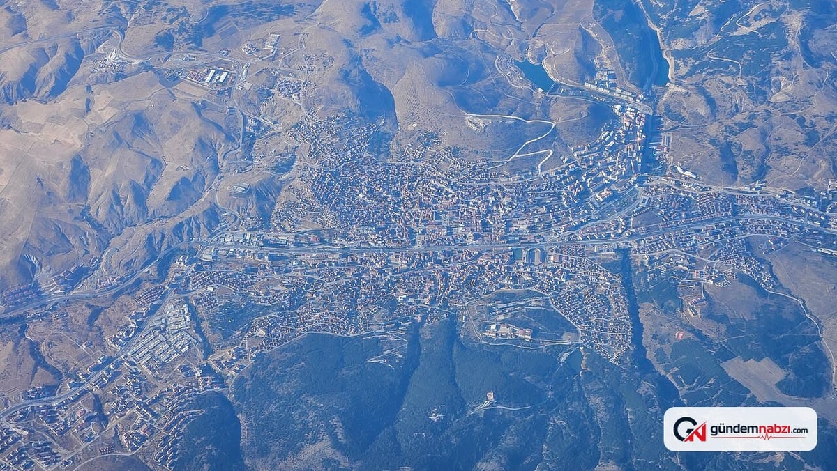 Yozgat'ta hububat hasadından elde edilen samanlar Karadeniz'e gönderiliyor
