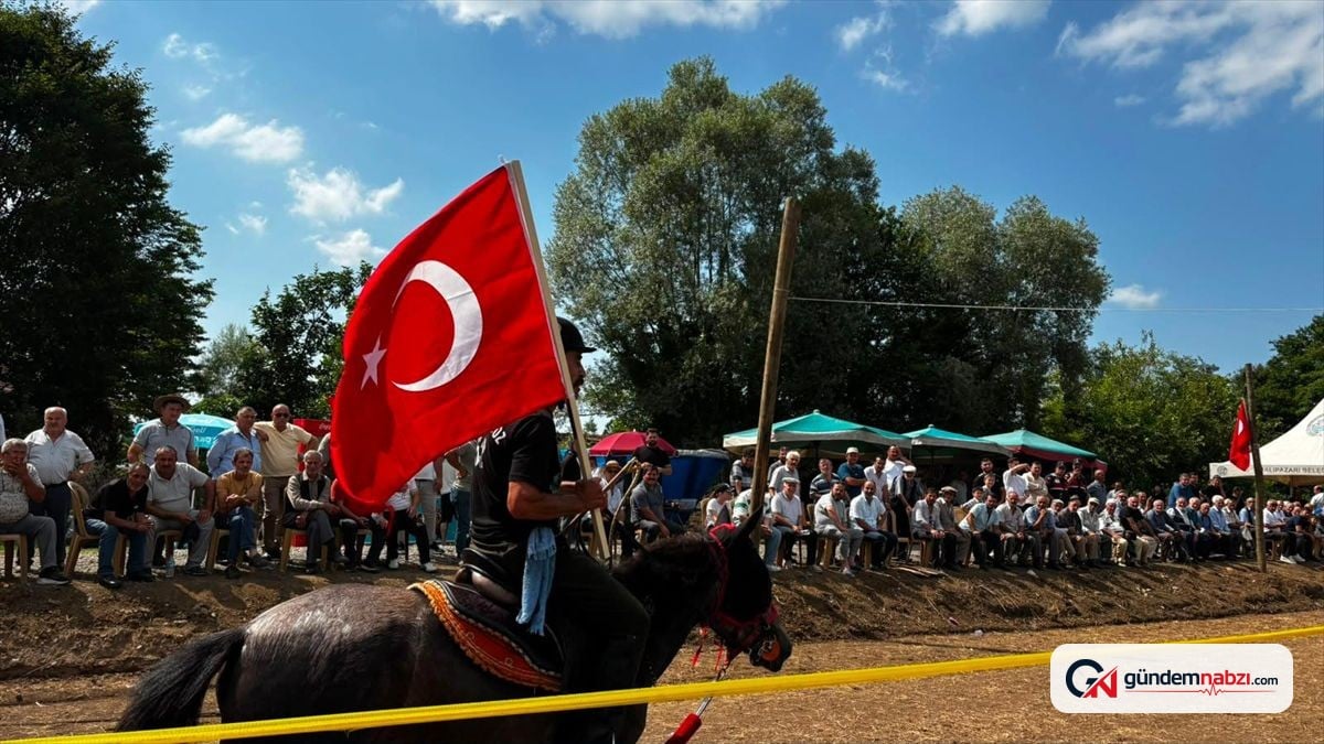 Samsun'da geleneksel rahvan at Yarışları yapıldı