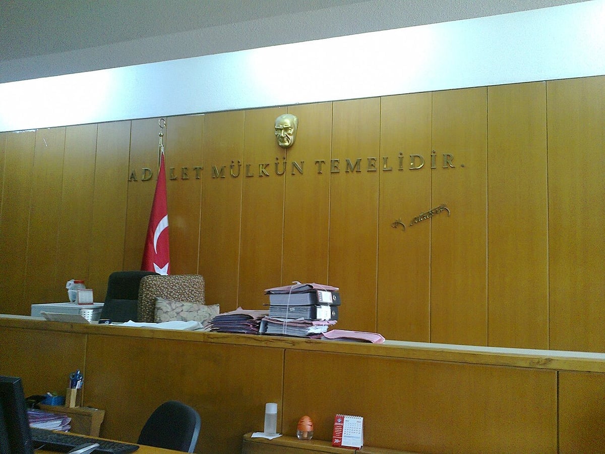 Alparslan Kuytul ve eşi tutuklama talebiyle sevk edildi