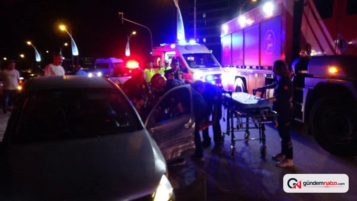Malatya'da polis aracı otomobille çarpıştı: 3 yaralı