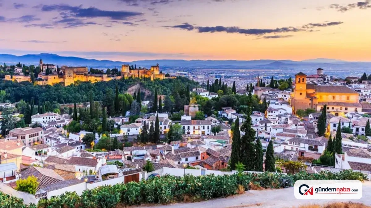 İspanya'nın Granada kentinde 4,8 büyüklüğünde deprem meydana geldi