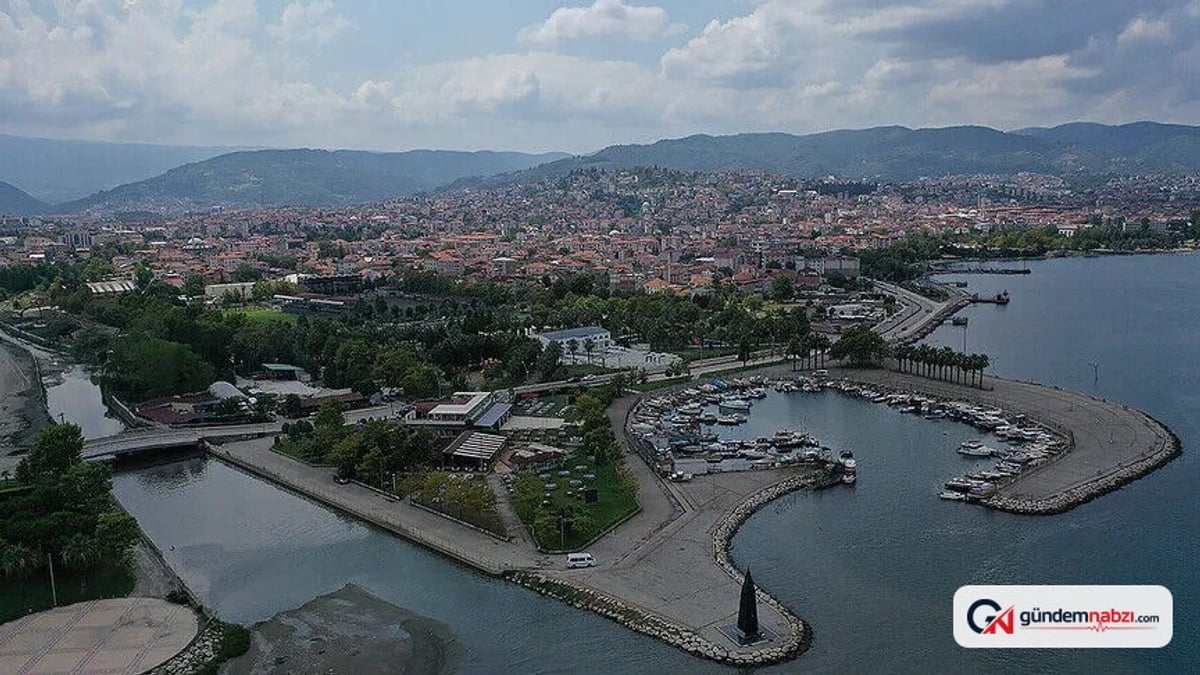 Kocaeli'nin Gölcük ilçesinde yapı stoku yenileniyor