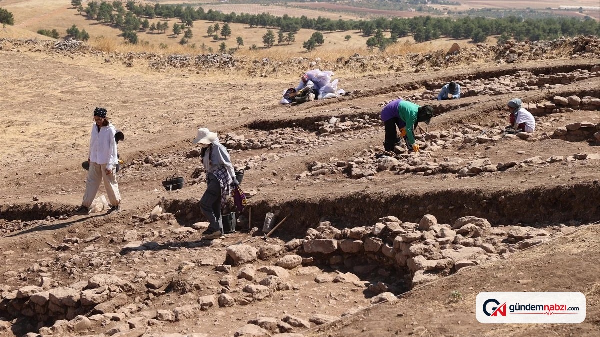 Göbeklitepe'deki yeni kazılarda dörtgen planlı yapılar bulundu