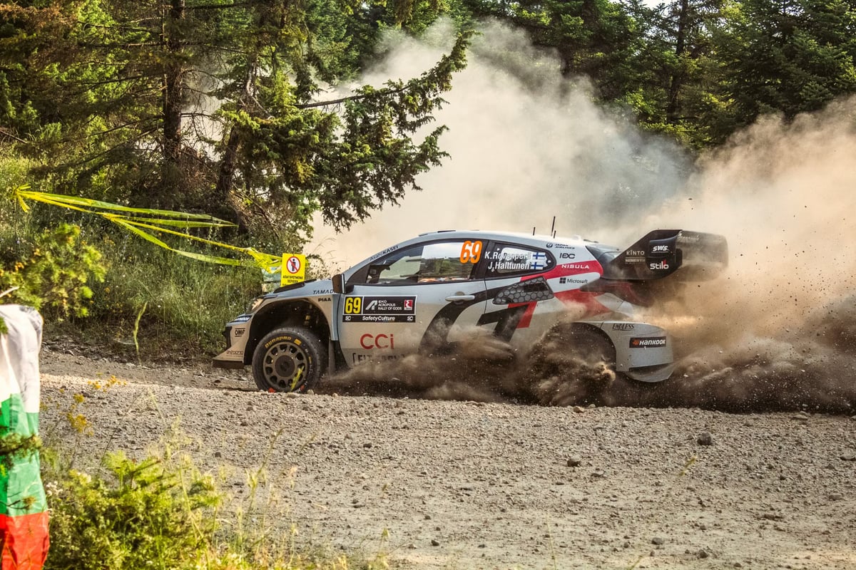 Toyota, Finlandiya Rallisi'nde podyumu tamamladı