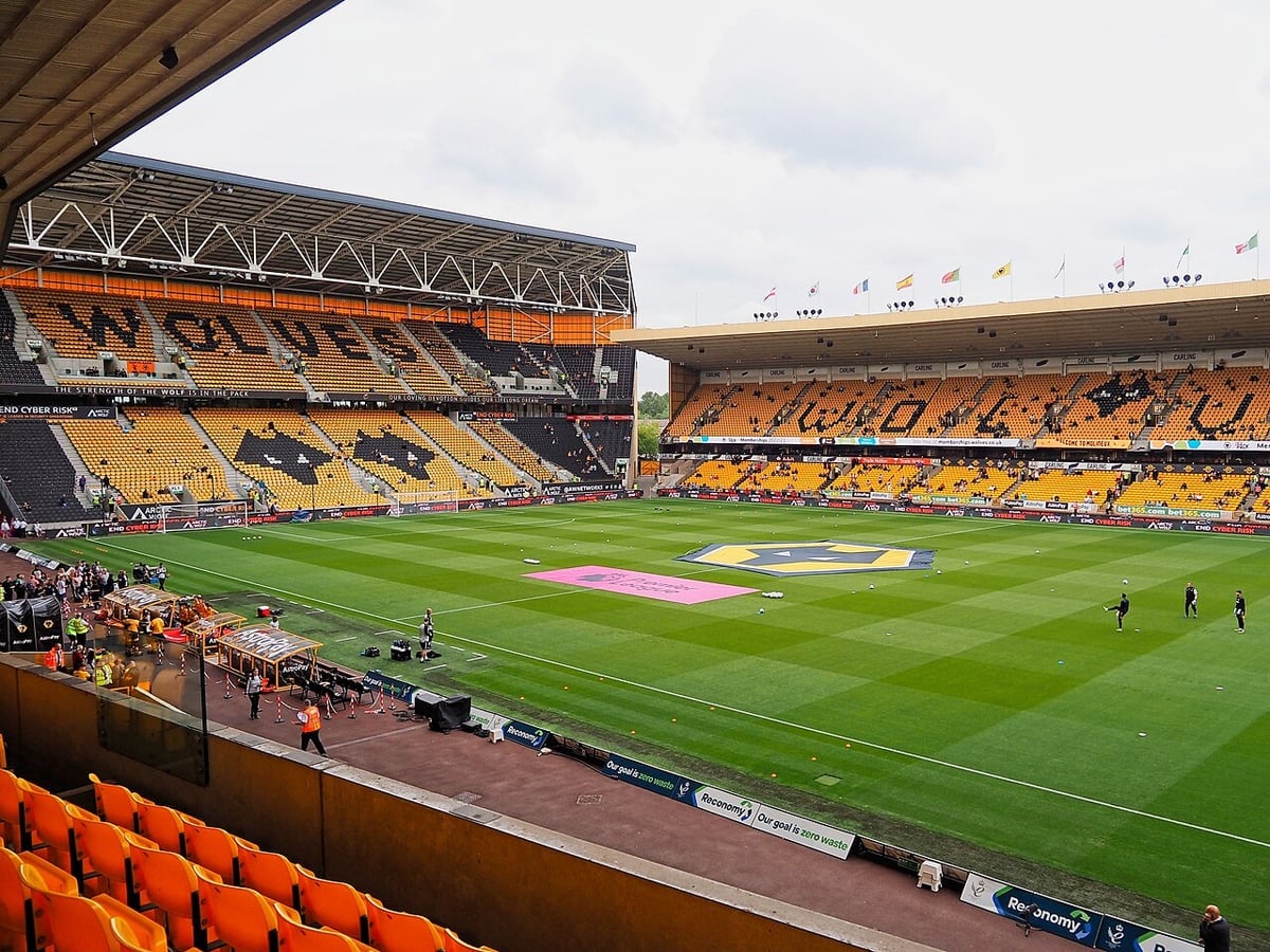Wolves Stoke City'yi 4-1 yendi