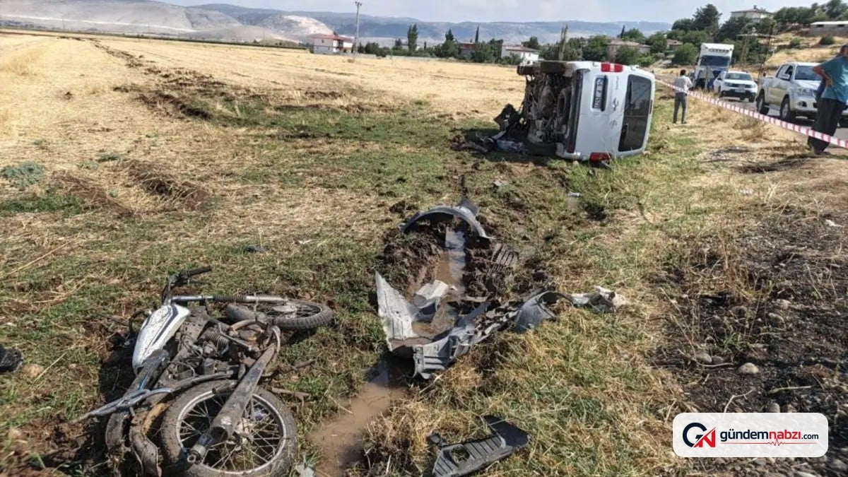 Kahramanmaraş'ta minibüs ile motosiklet çarpıştı: 1 kişi hayatını kaybetti