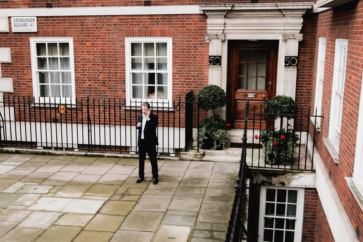 Nigel Farage'ın 5 milyon sterlinlik hediyesi tartışma yaratıyor