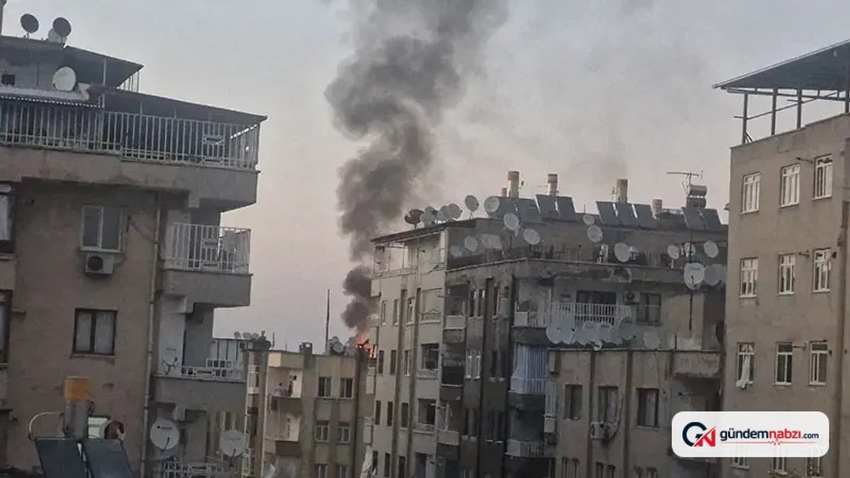 Diyarbakır'da 7 katlı apartmanın çatı katında yangın çıktı