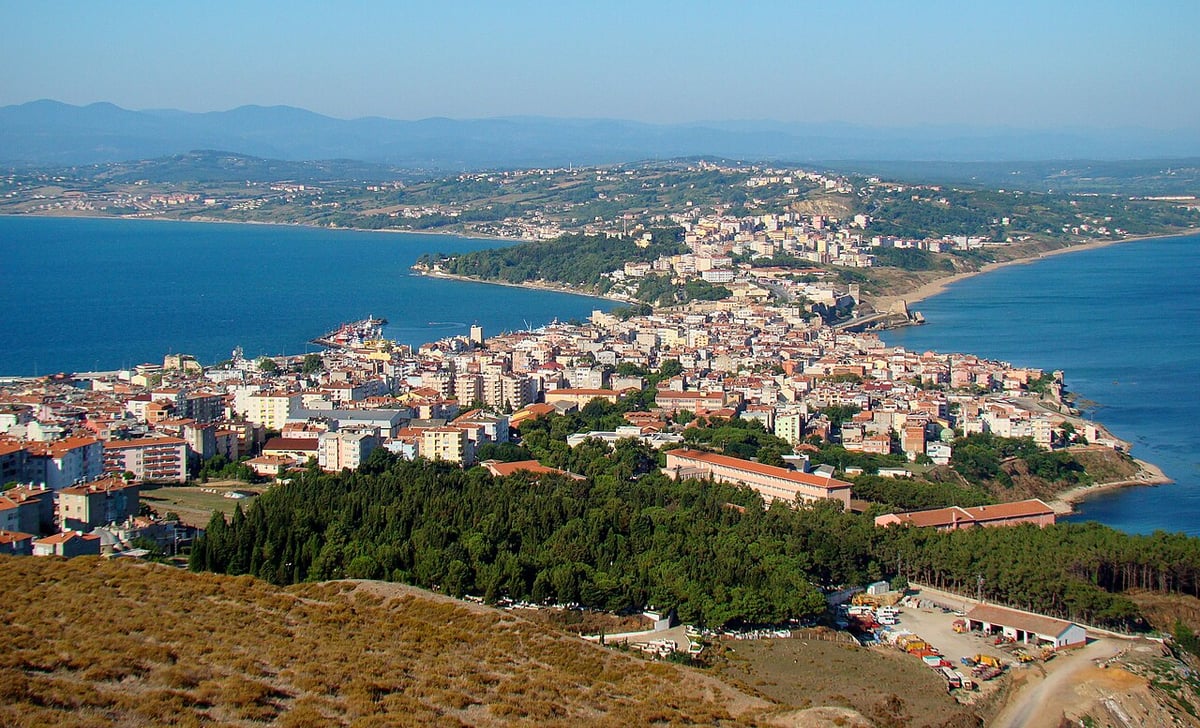 İçişleri Bakanı Çiftçi, Sinop'ta toplu açılış törenine katıldı
