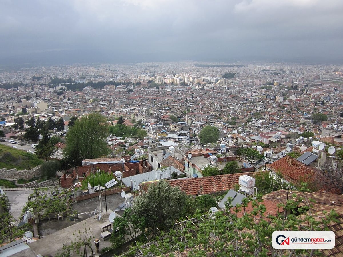 Hatay'da 50 yıllık teknikerden deprem konutlarına övgü