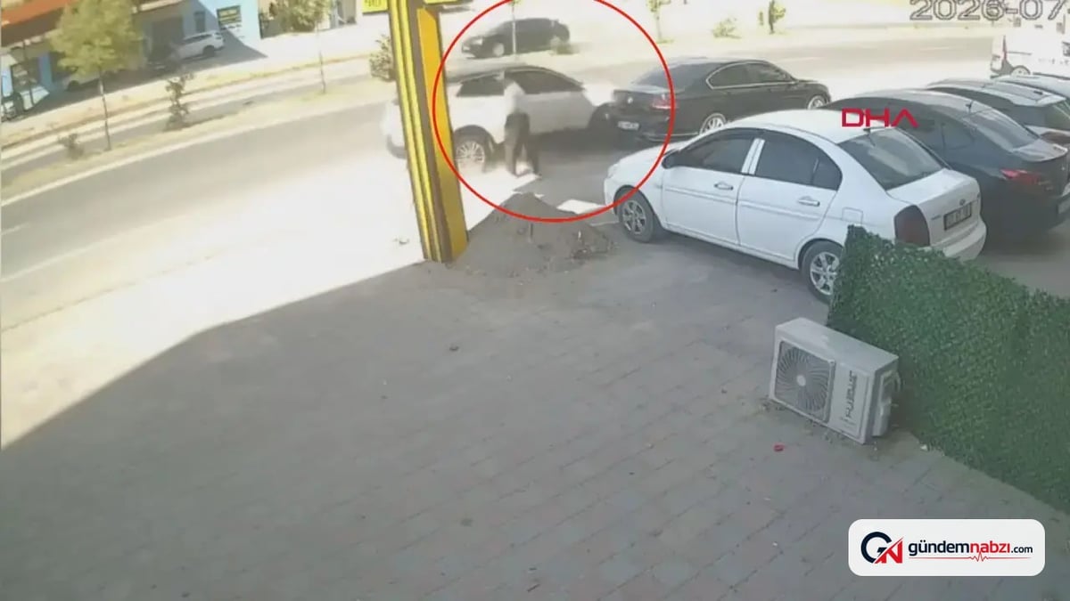Diyarbakır'da kontrolden çıkan cip otomobile çarptı