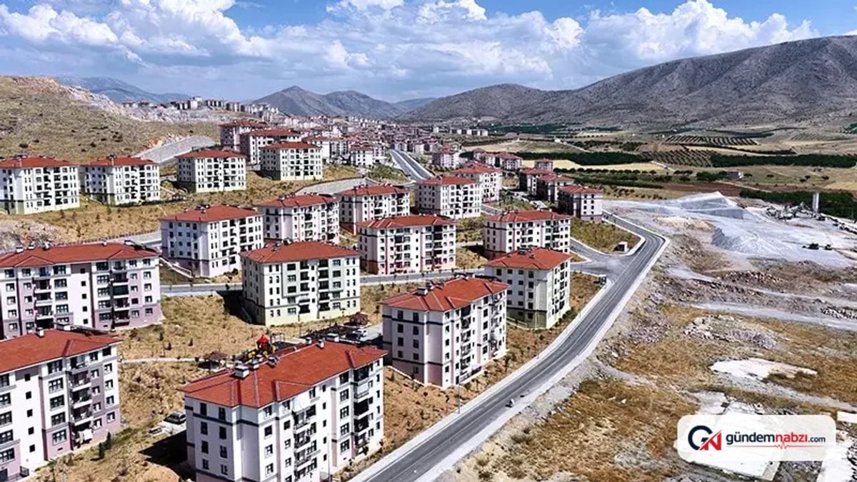Bakan Kurum Malatya'daki sosyal konutlarda yaşayan ailenin görüntüsünü paylaştı