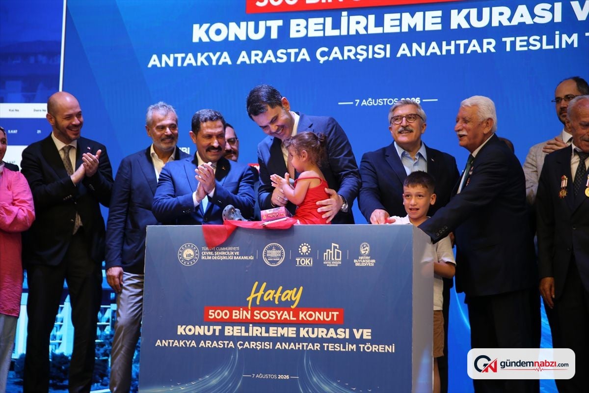Hatay'da konut kurası ve arasta çarşısı anahtar teslimi yapıldı