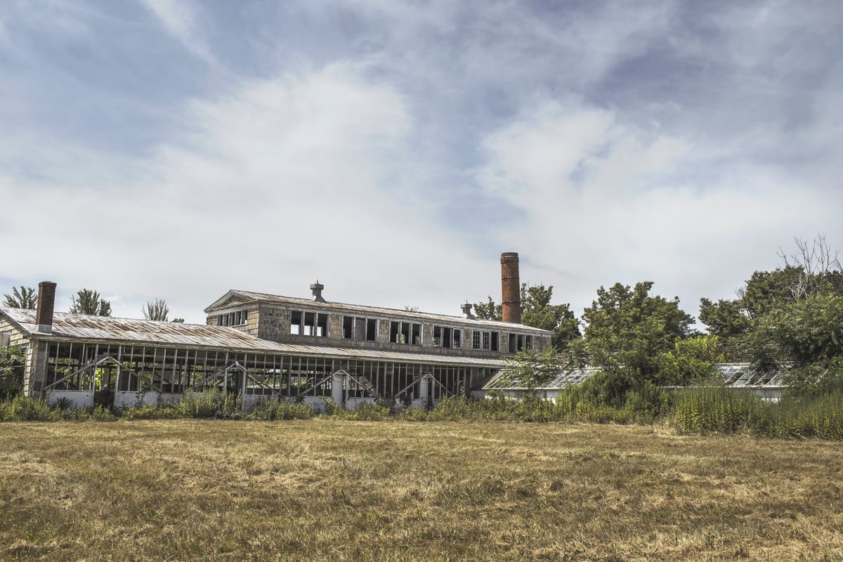 İngiltere'deki terk edilmiş asbest fabrikası için uyarı