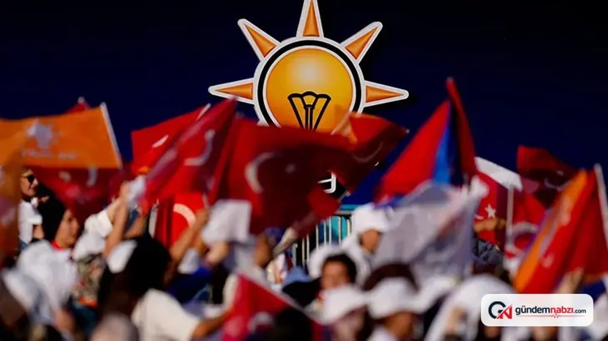 İzmir'de CHP ve diğer partilerden 500 kişi AK Parti'ye katıldı