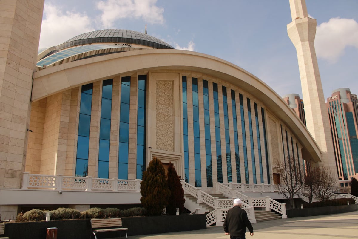 Diyanet personel sayısını artırıyor: 29 bin yeni kadro