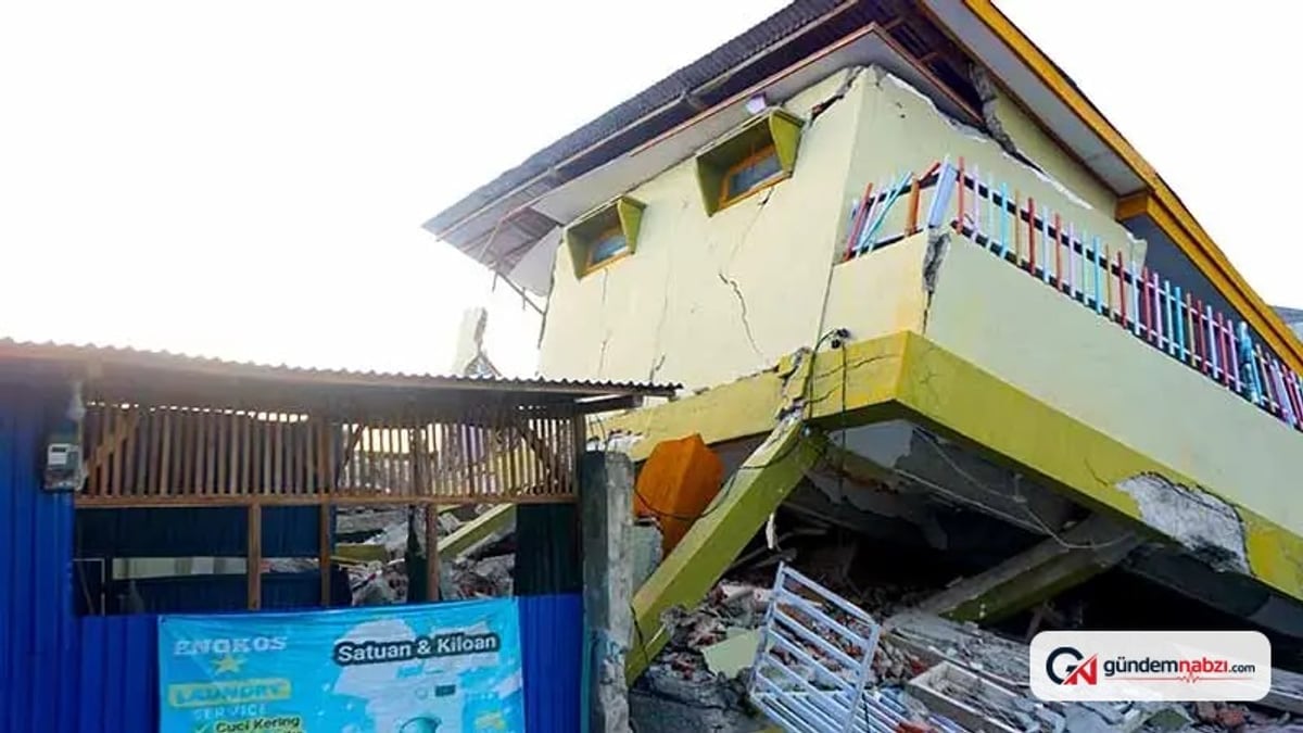 Endonezya'daki 7,7 büyüklüğündeki depremde ölü sayısı 83'e çıktı