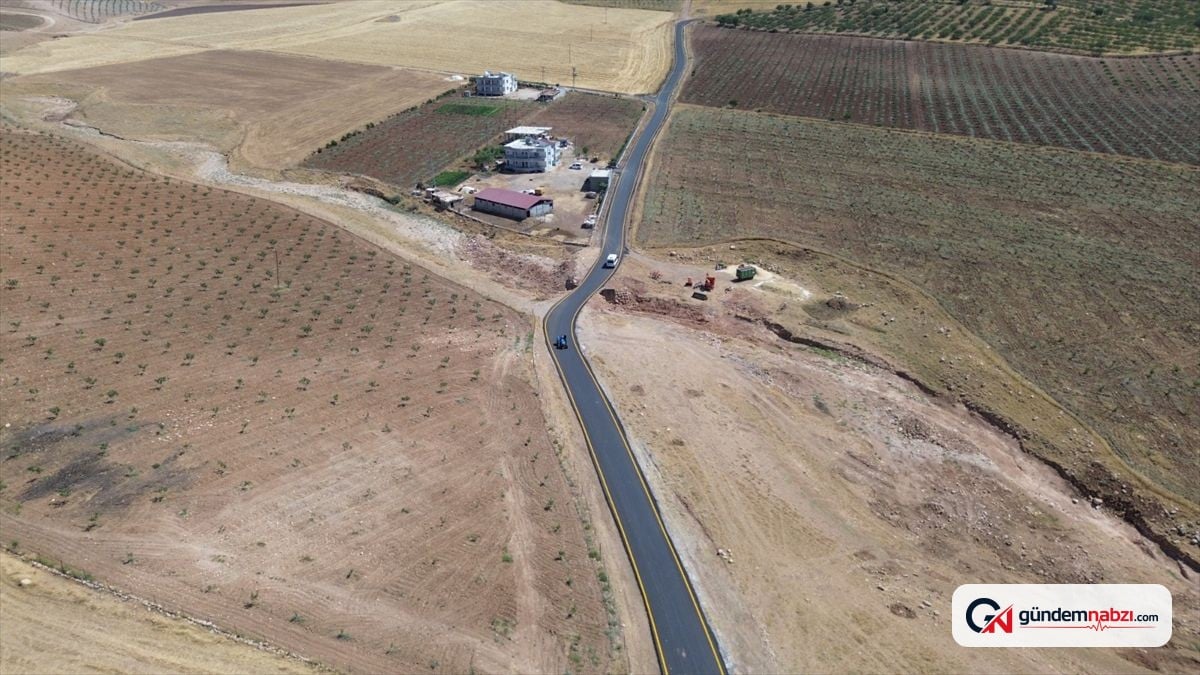 Siirt'te köy yolları 21 bin 511 ton asfaltla yenilendi