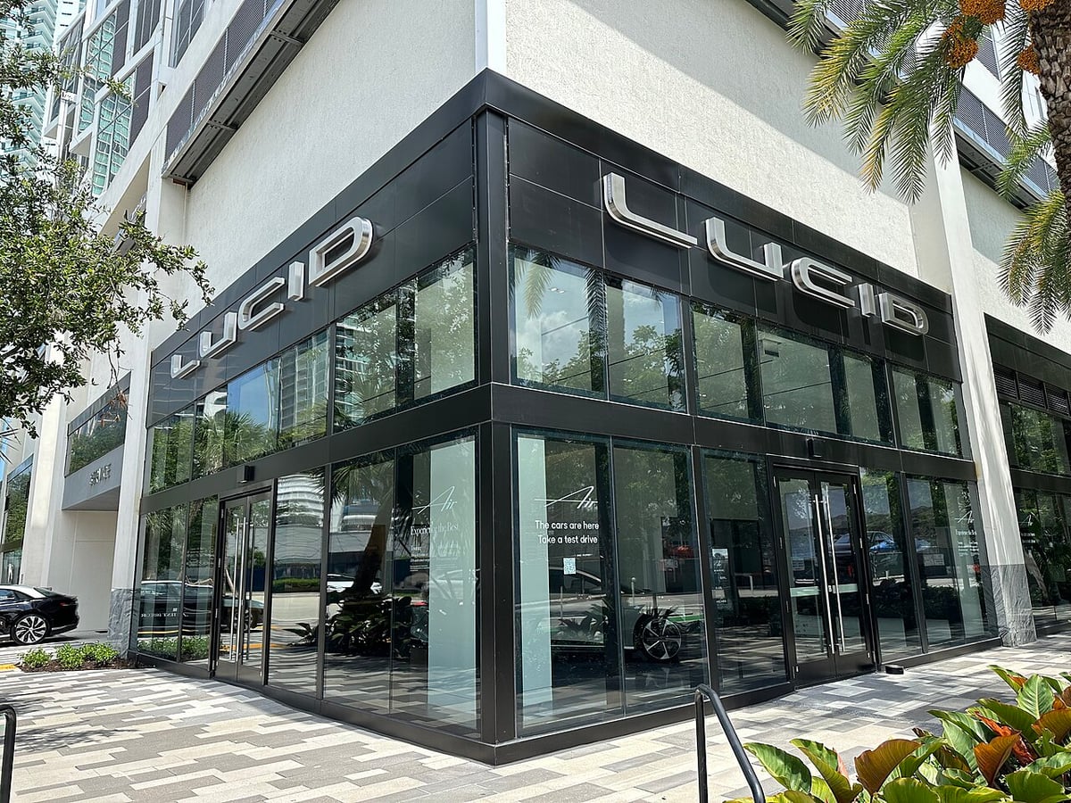 Lucid Cosmos SUV modelinin çıkışı 2027'ye ertelendi