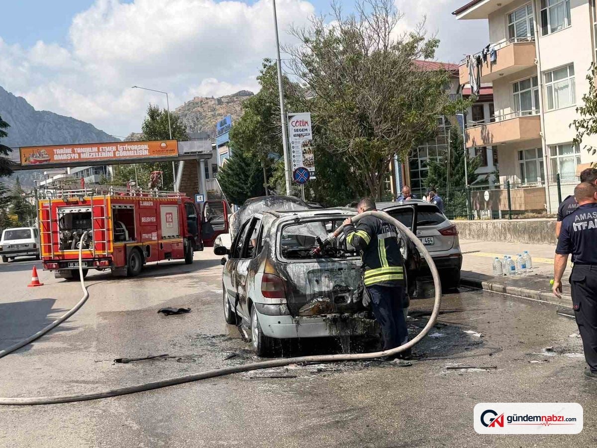 Amasya'da seyir halindeki araçta yangın çıktı