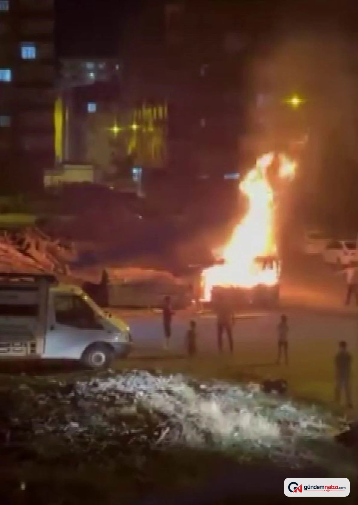 Diyarbakır'da sitede yangın paniği
