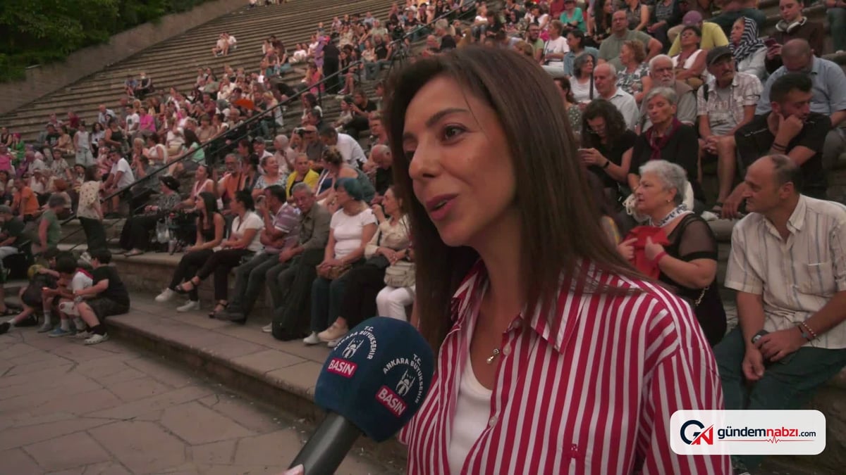 Ankara'da Kayahan İmza Konseri düzenlendi