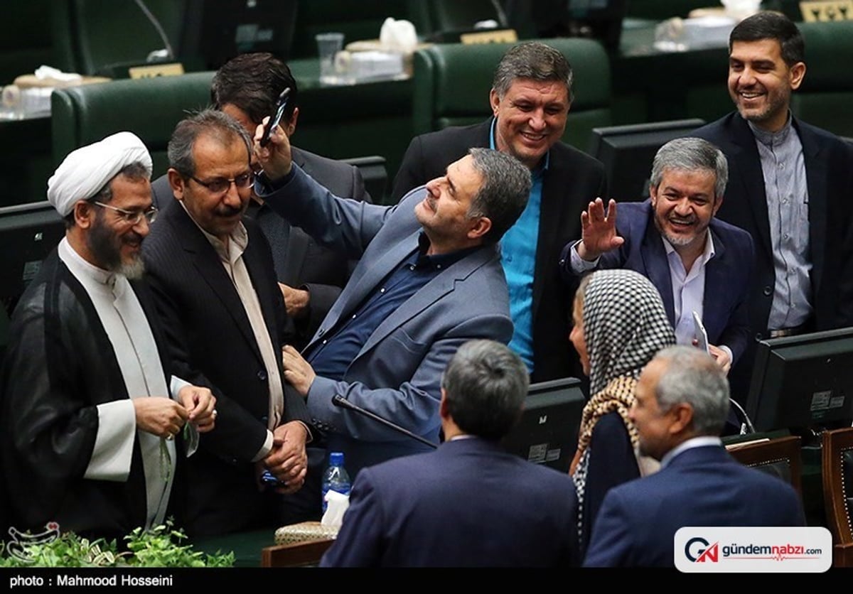 İranlı vekiller NPT'den çıkış önerisini değerlendirdi