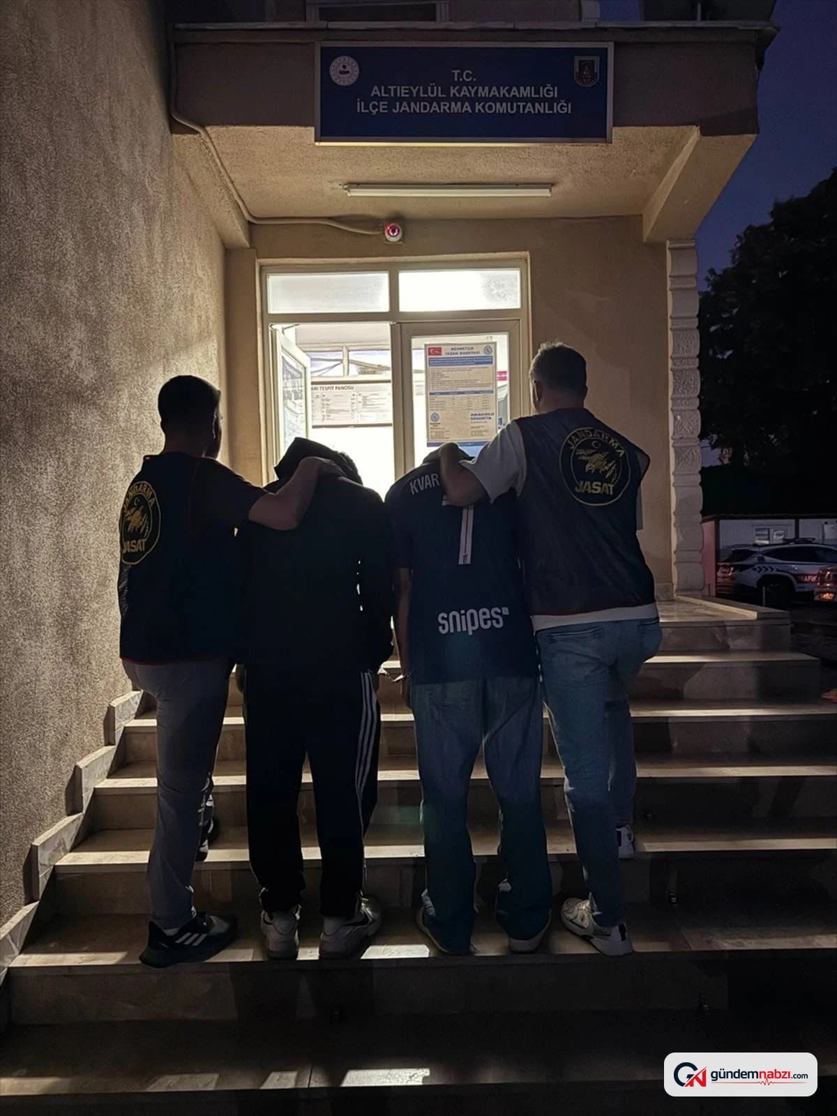 Balıkesir'de motosiklet hırsızlığı: 2 kişi tutuklandı