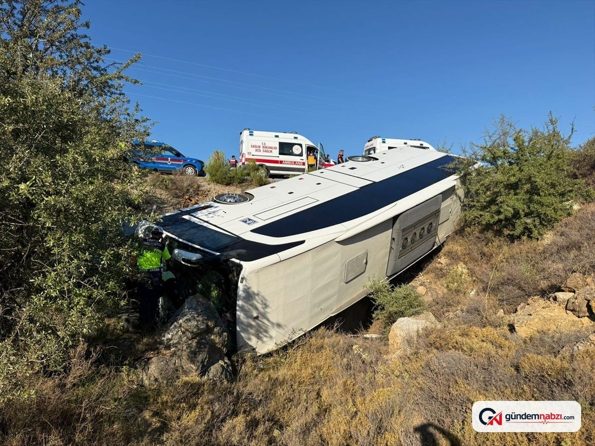İzmir Menderes'te otobüsle otomobil çarpıştı: 2 ölü