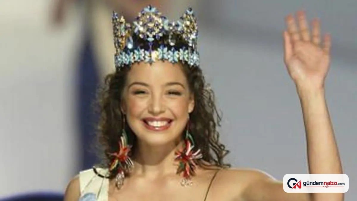 Azra Akın kızı Arya ile Muğla Bodrum'da görüntülendi