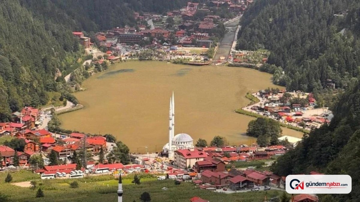 Uzungöl yoğun yağışlar sonrası kahverengiye döndü