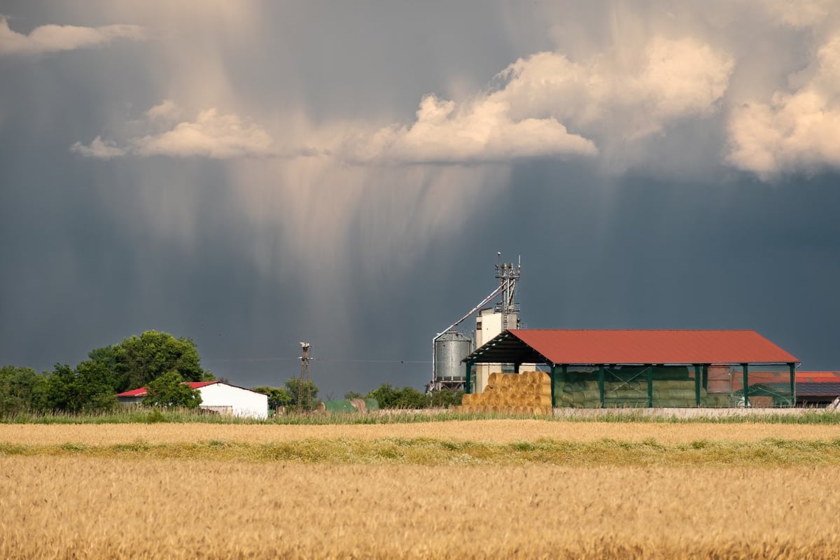 Meteoroloji'den 30 il için sağanak ve aşırı sıcak uyarısı