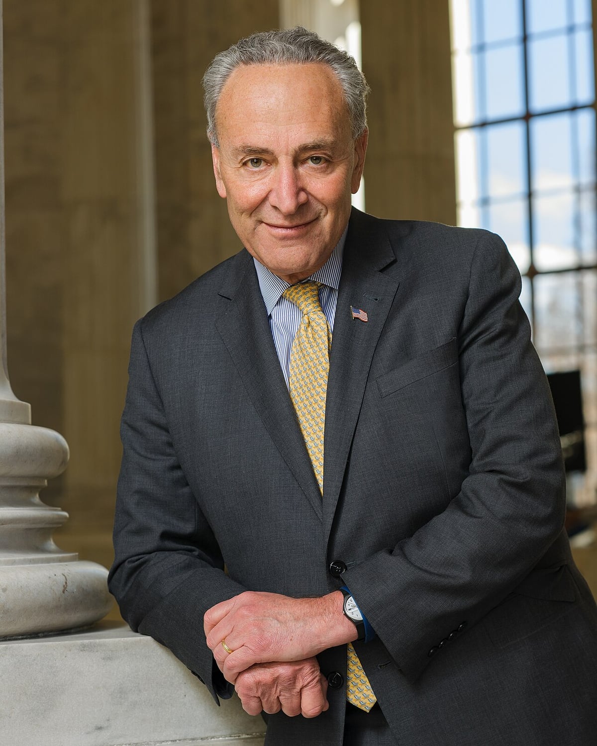 Demokrat Senatör Schumer, Savunma Bakanı Hegseth'in görevden alınmasını istedi