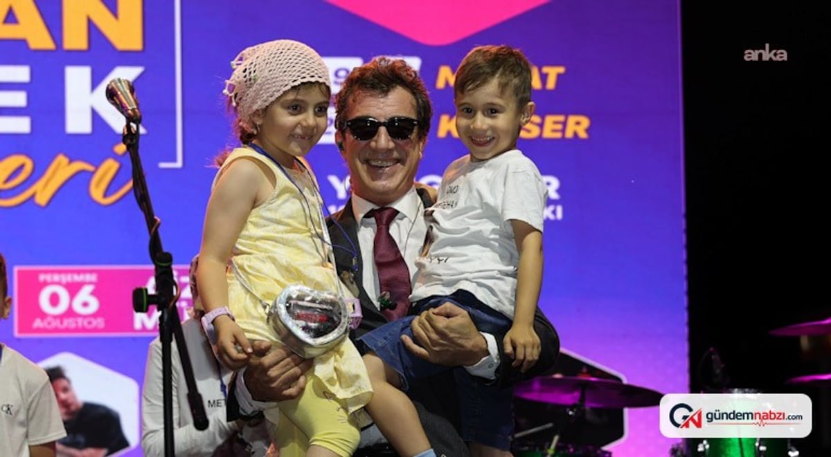 Ayna grubu, DMD hastası Metehan için Kütahya'da sahne aldı