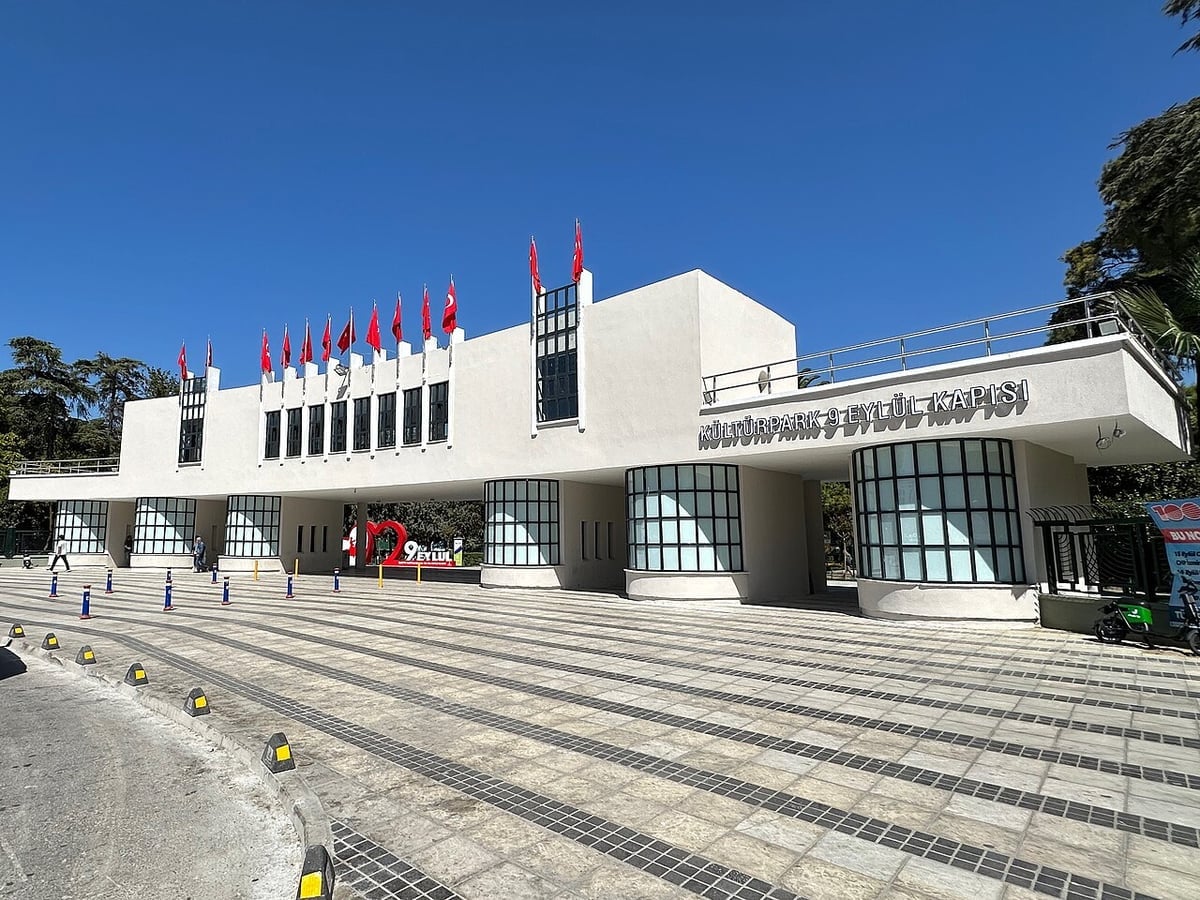 Kültürpark 90 Yaşında sergisi açılıyor