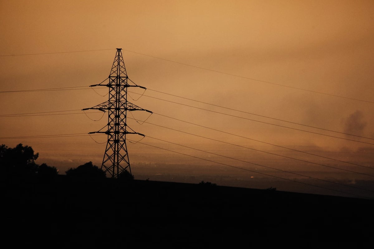 Los Angeles'taki ölümcül yangının sebebi elektrik kulesi çıktı
