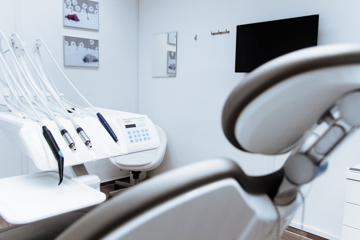 Diyarbakır'da diş kliniğine silahlı saldırı: 2 tutuklama