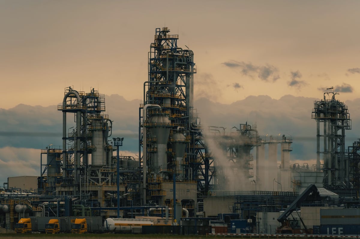 Aramco Cizan rafinerisindeki yangın kontrol altına alındı