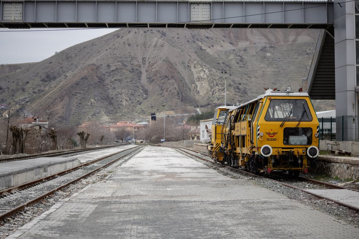 SDÜ, deprem dayanıklı demir yolu sistemi geliştiriyor