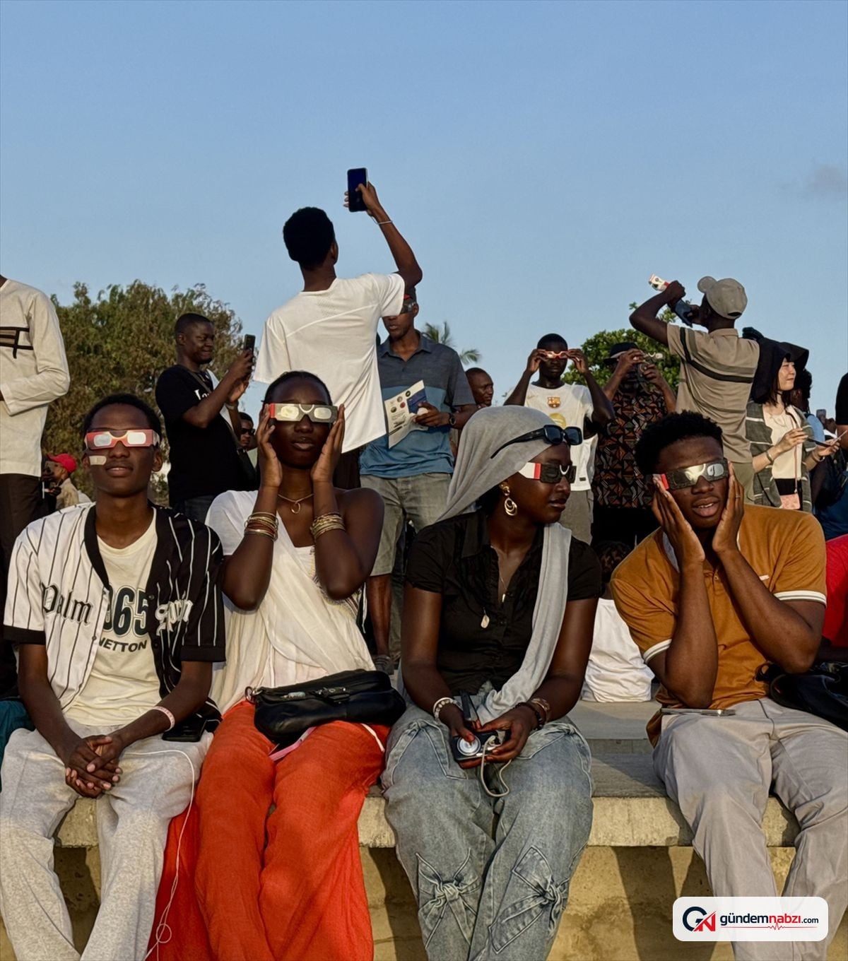 Senegal'de kısmi güneş tutulması gözlemlendi