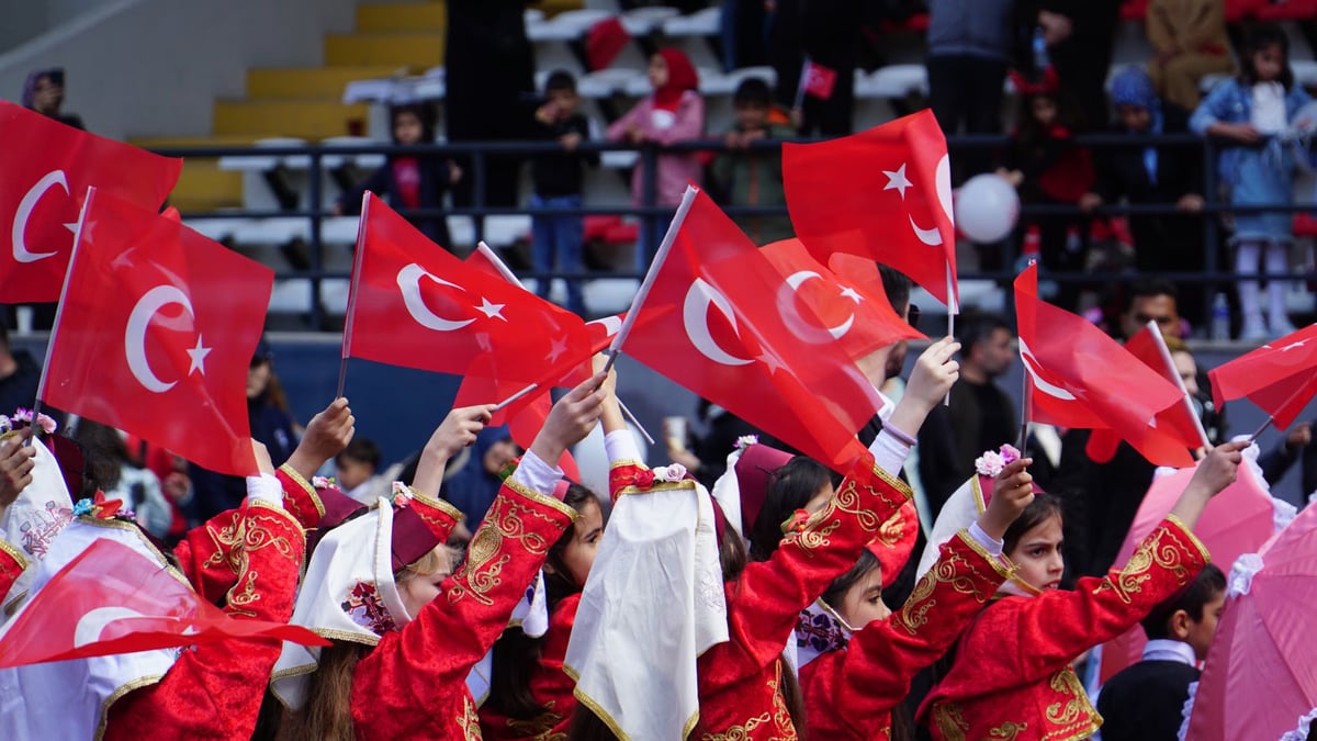 TOGÜ Rektörü Yılmaz, TÜGVA Yaz okulu kapanış programında