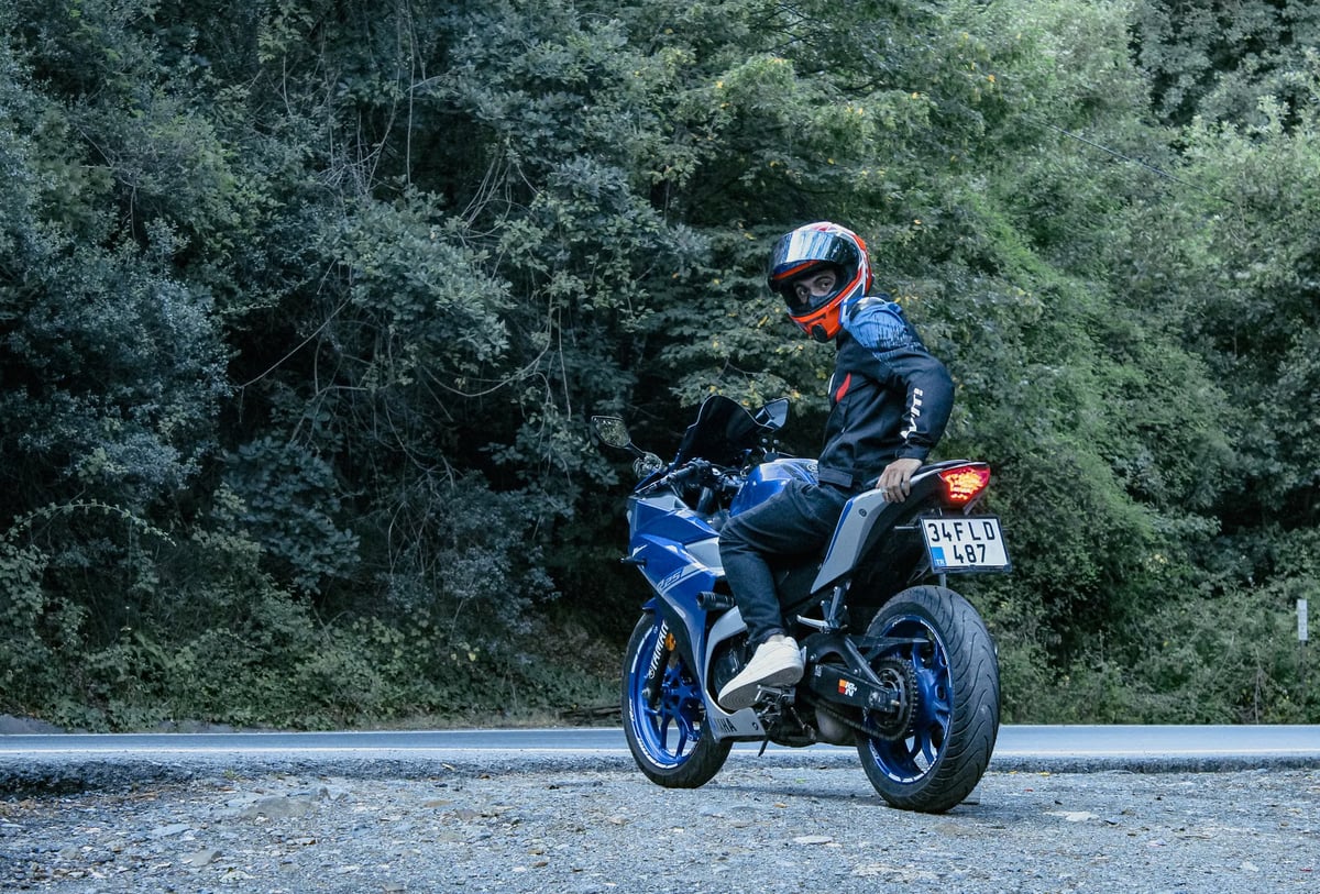 Motosiklet kazasında kask takan kurtuldu, diğeri hayatını kaybetti