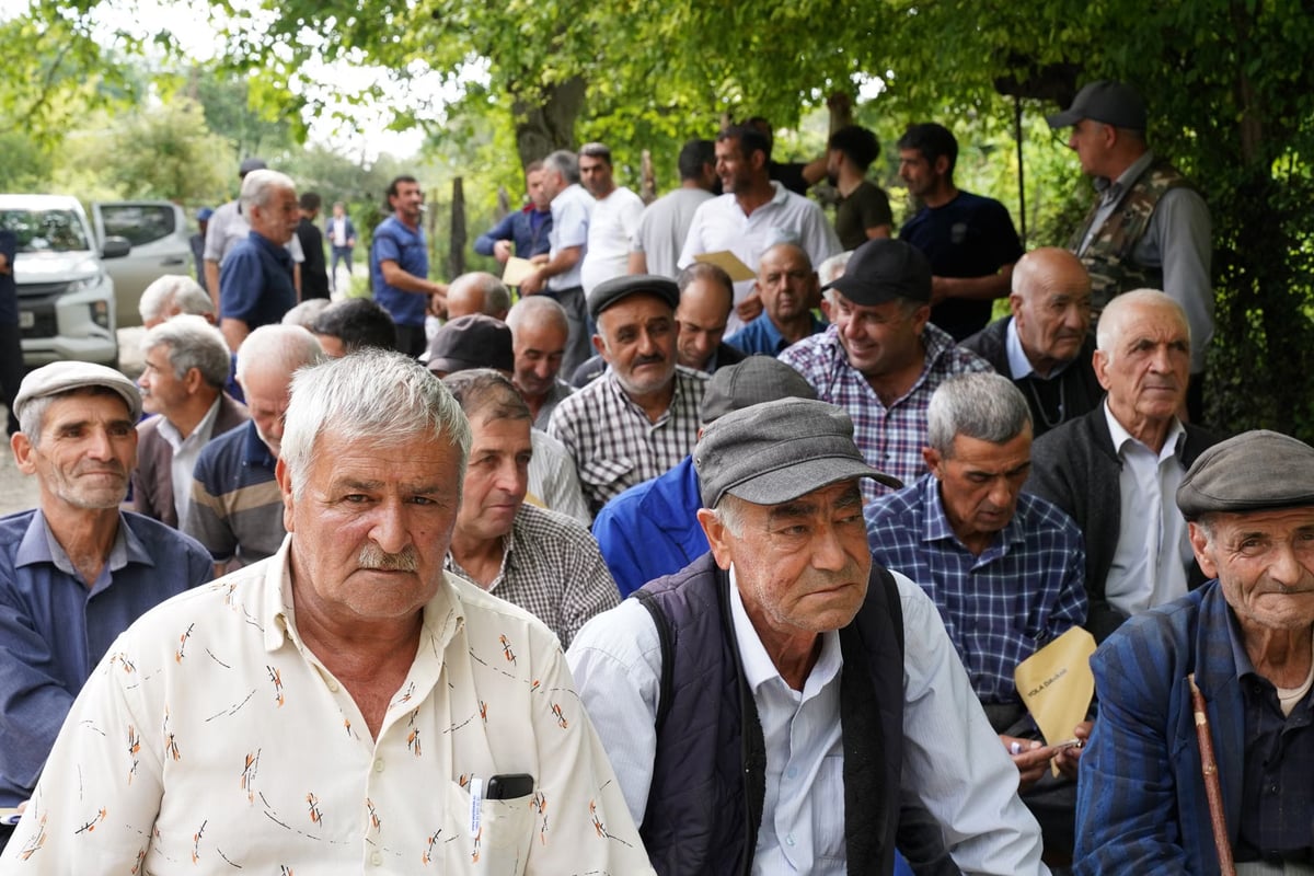 Edirne'de Kaymakam ve belediye başkanı belde ziyareti yaptı