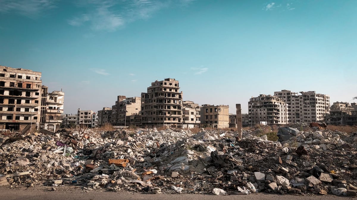 Husiler Yemen'in Marib kentine saldırdı: 2 ölü, 14 yaralı
